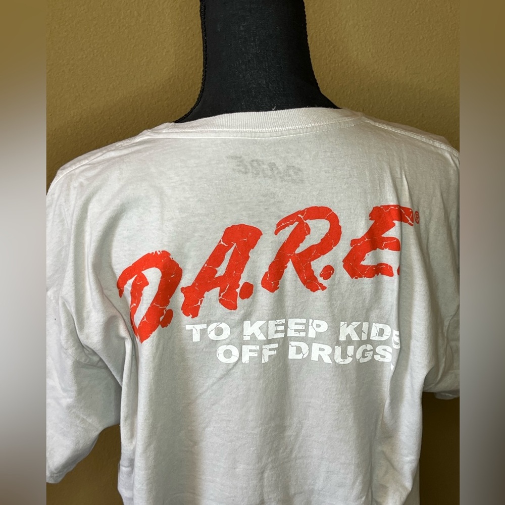 D.A.R.E to Keep Kids off Drugs short sleeve gray t-shirt nostalgic, gray red S - Picture 1 of 6